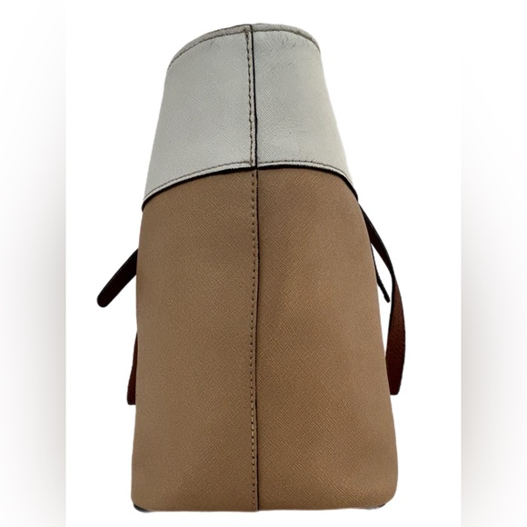Calvin Klein Tan/White/Brown with gold Hardware Shoulder Bag - Picture 8 of 11